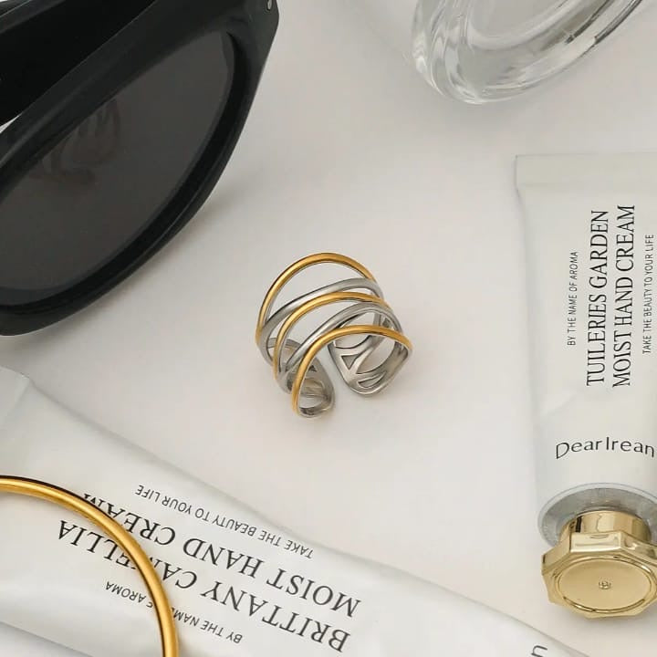 Twist & Flow Statement Ring - Two-Tone Sculptural Design