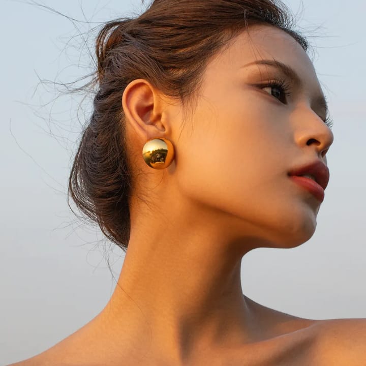 Classic gold domes - Bold, minimal & timeless