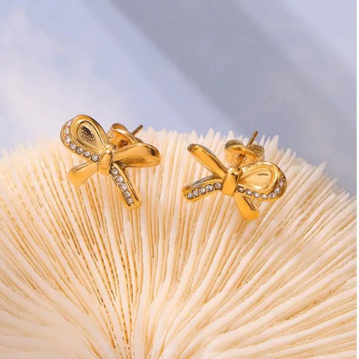 Golden bow studs - Danity Charm with a luxe twist